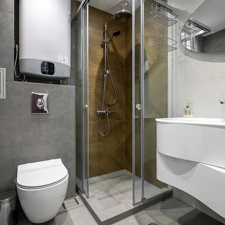 Stylish 2br W/ Free Parking Near Lokomotiv Stadium Daire Filibe