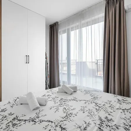 Stylish 2br W/ Free Parking Near Lokomotiv Stadium Daire Filibe
